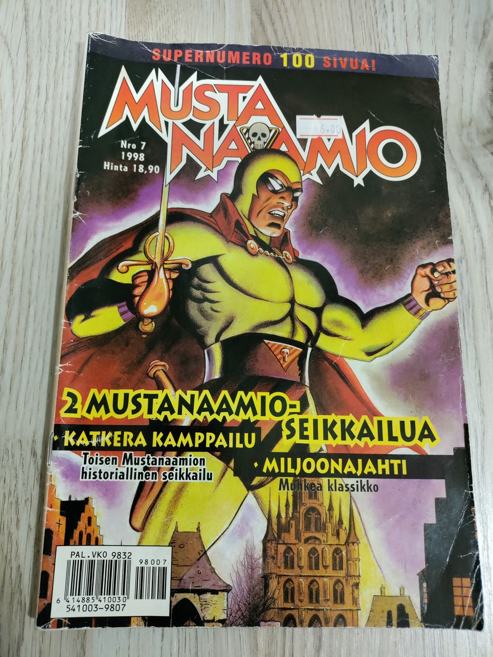 Mustanaamio sarjakuvalehti