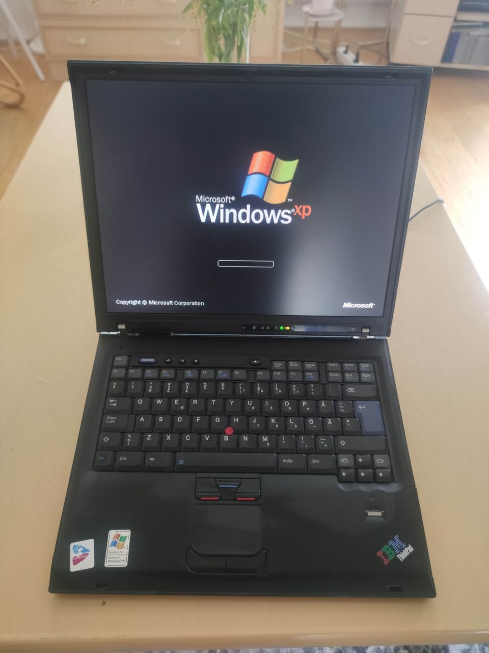 IBM Thinkpad T42 - todella hyvässä kunnossa