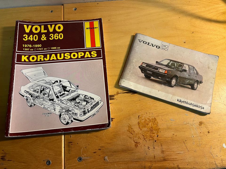 Volvo 300-sarja korjausopas ja käyttöohjekirja