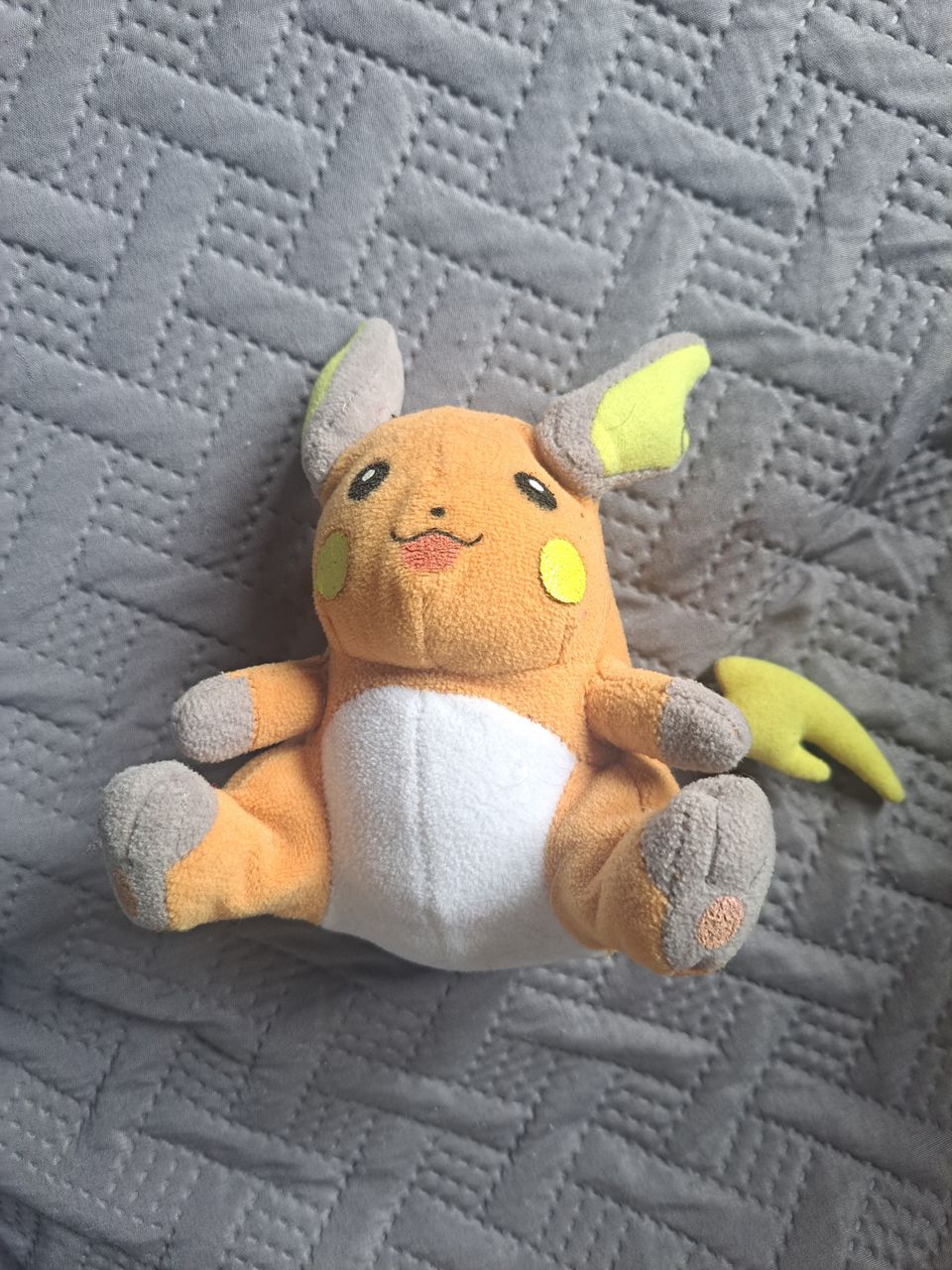 Raichu pehmolelu