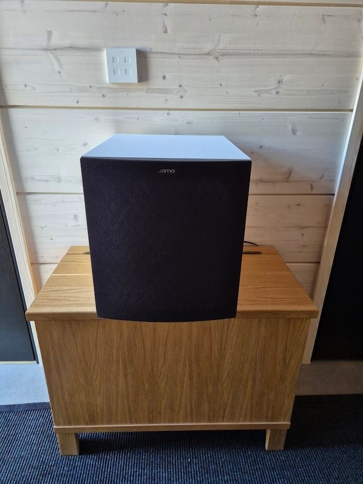 Jamo J10 Subwoofer - valkoinen