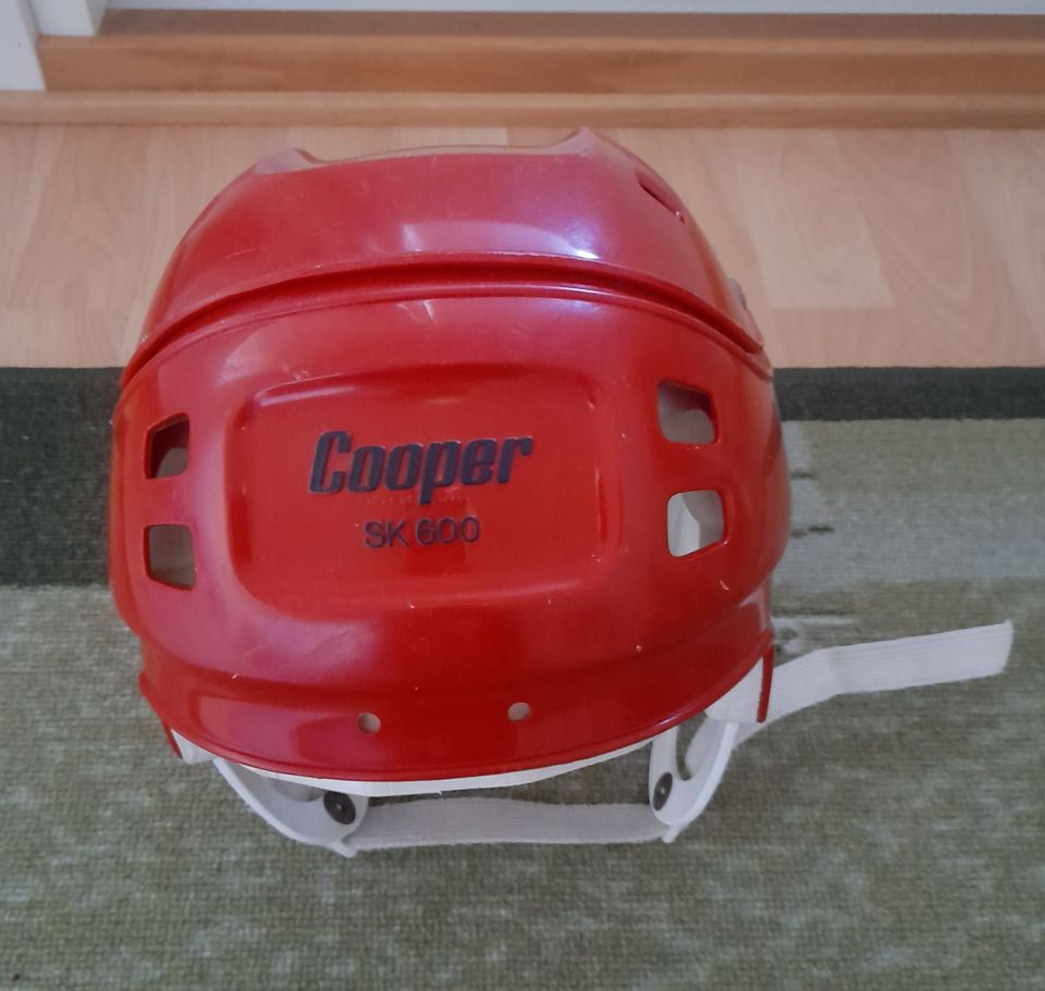 Cooper sk 600 jääkiekkokypärä