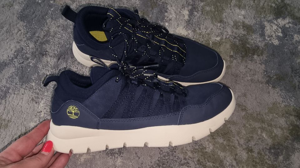 Timberland lenkkarit koko 40