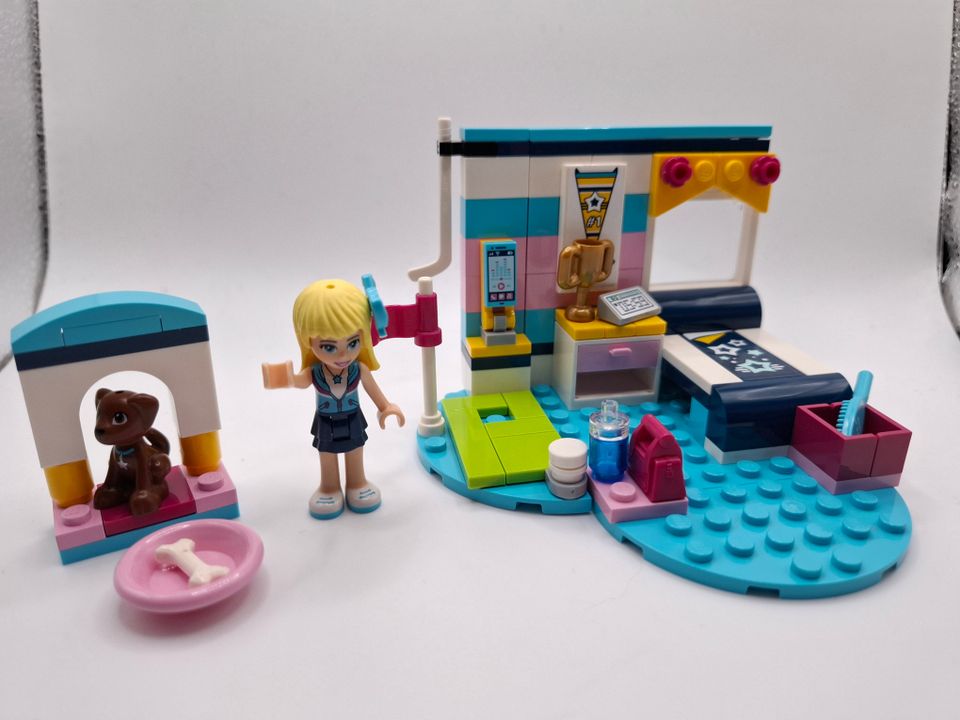 Lego Friends 41328 Stephanie's bedroom