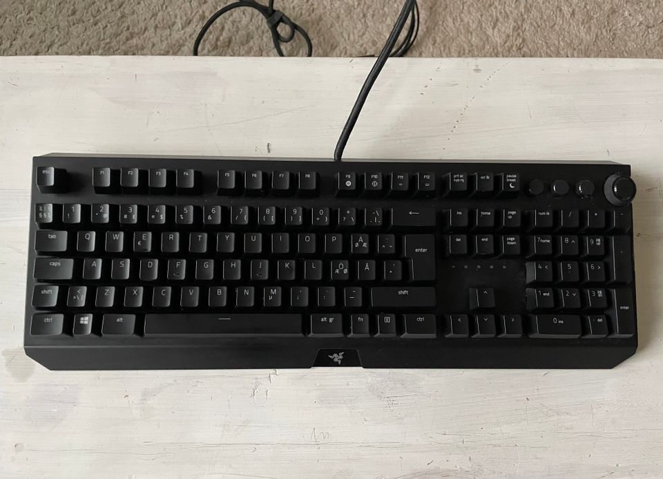 Pelinäppäimistö (Razer BlackWidow Elite)