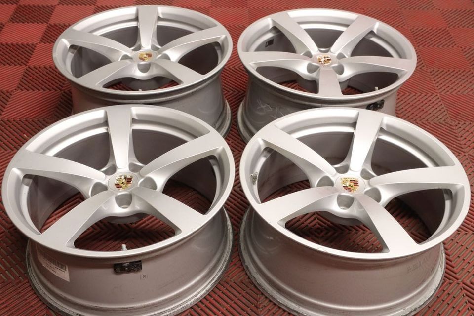 ALKUPERÄINEN PORSCHE SARJA 8/9x18.0" 5x112 ET21 Ø66.5