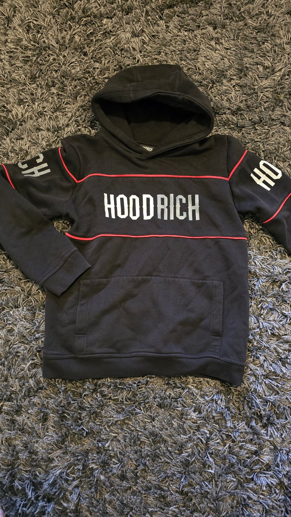 Hoodrich huppari