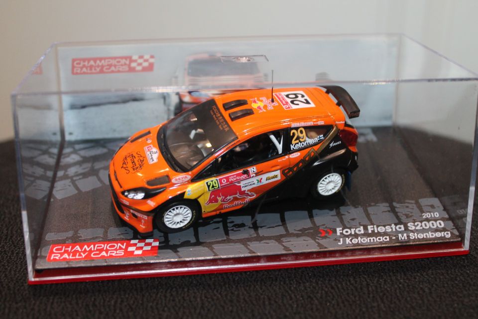 2010 ralliauto Suomi Jari Ketomaa Ford Fiesta S2000 keräilyauto metallinen 1:43