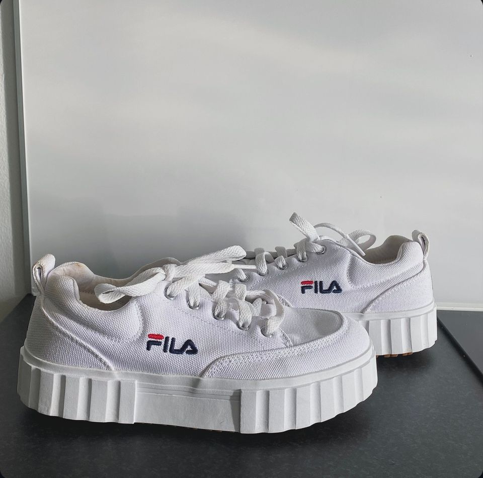 Fila kengät 36