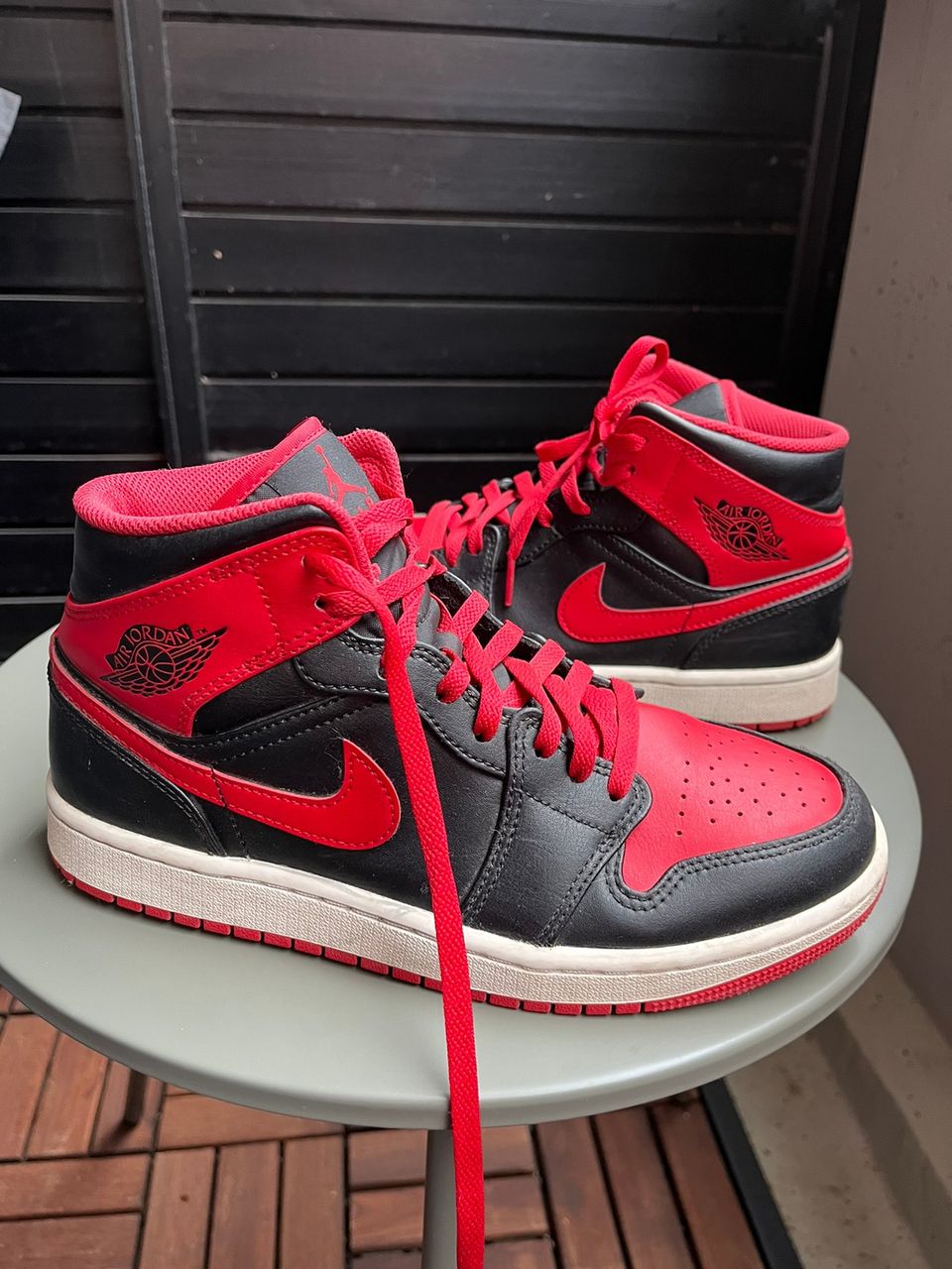 Air Jordan 1, koko 40,5