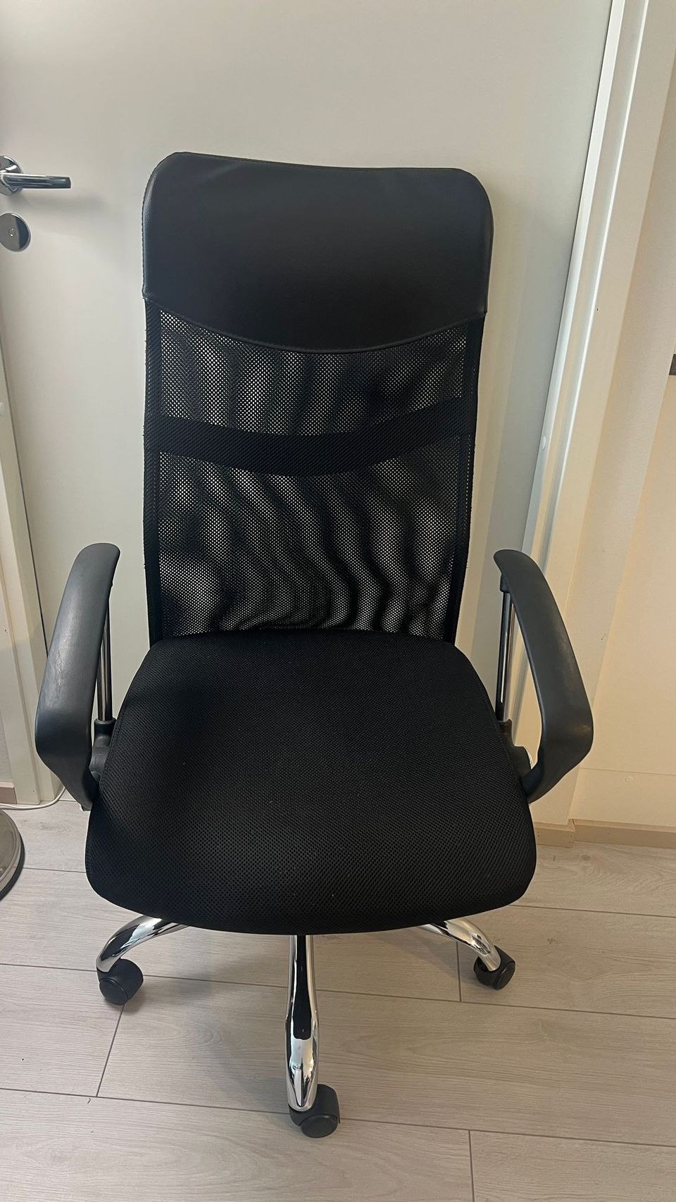 Työtuoli- toimistotuoli- office chair Jysk