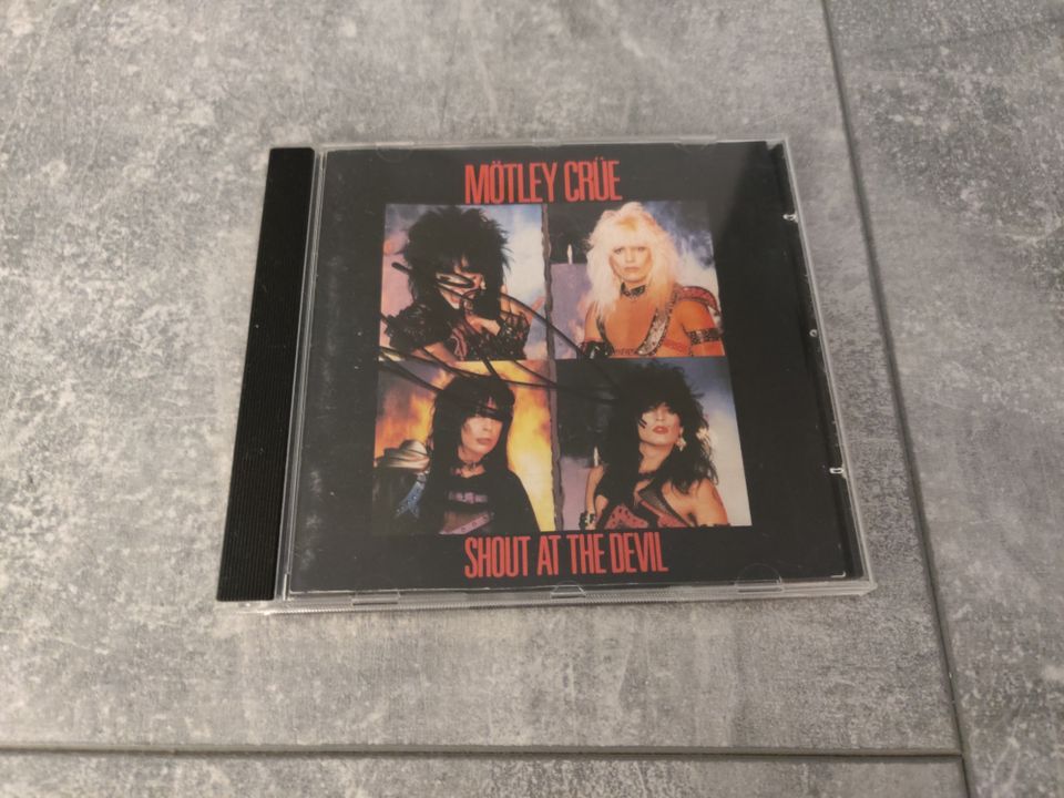 Mötley Crüe - Shout At The Devil CD Vince Neilin Nimmarilla