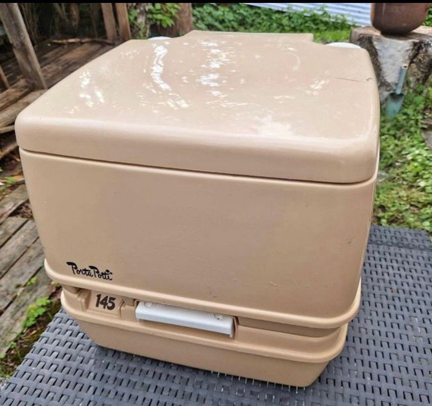 Porta Potti 145 varattu