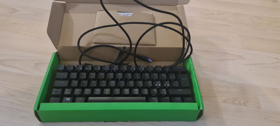 Razer hunstman mini pelinäppäimistö