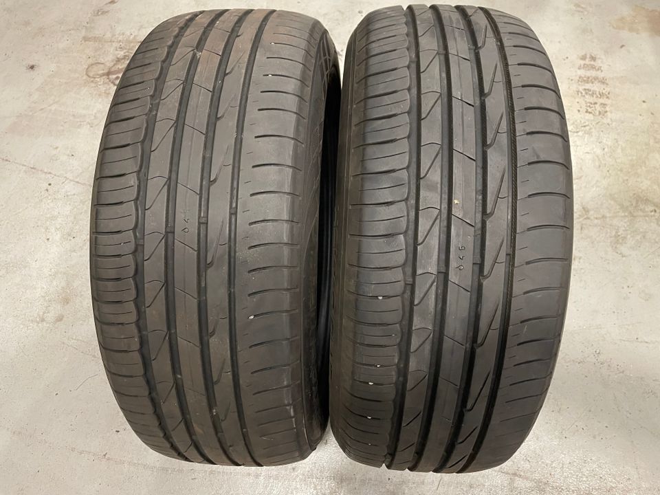 2kpl Nokian 215/55-17