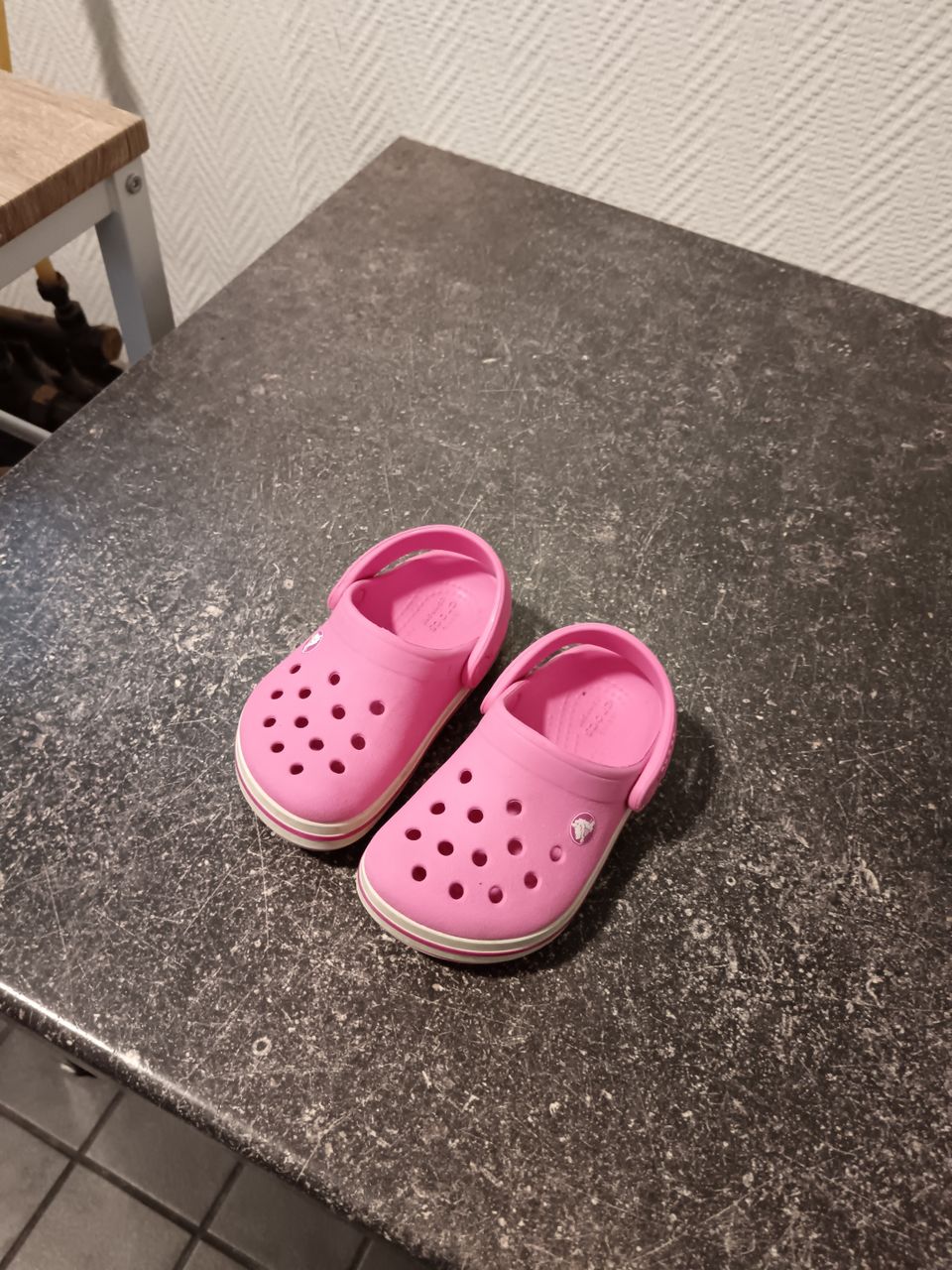 Crocs sandaalit