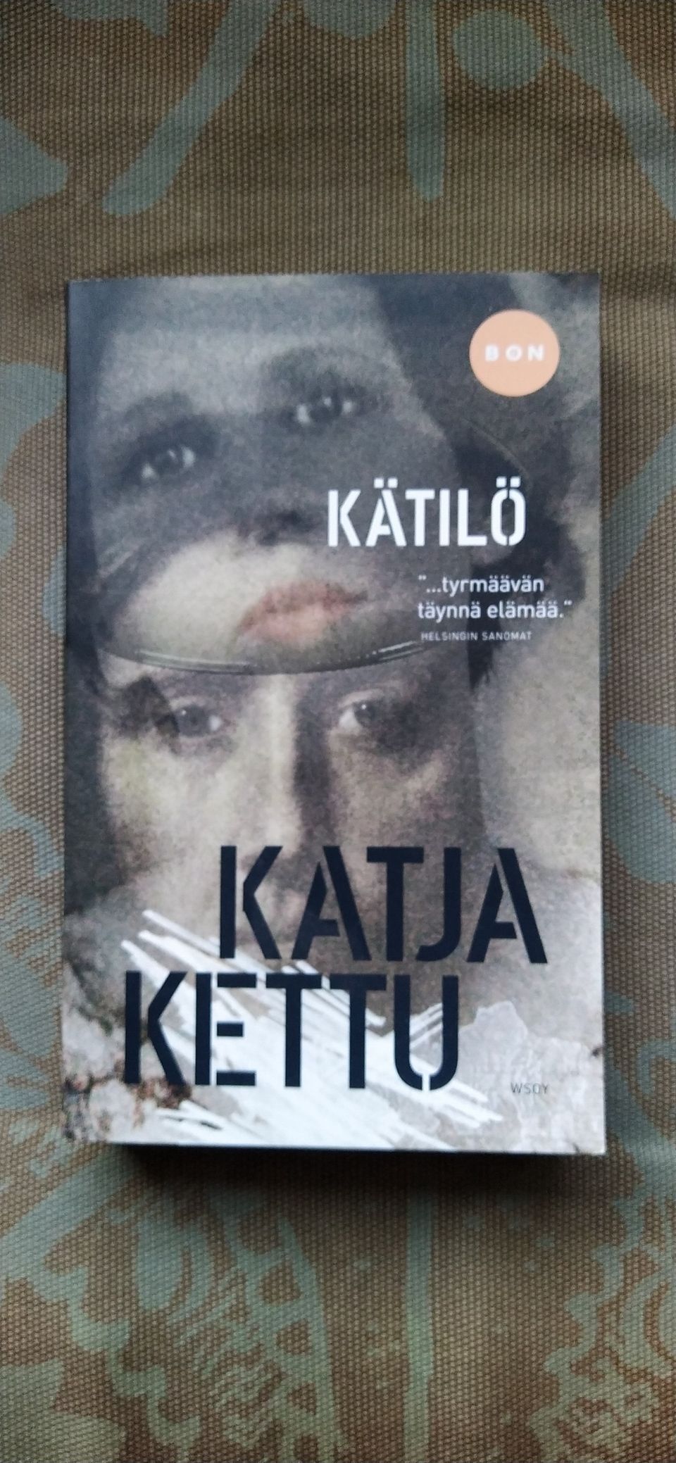 Katja Kettu, "Kätilö", romaani