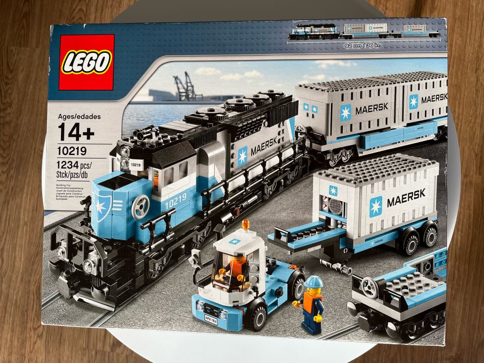 Lego Creator 10219 (Maersk Train)