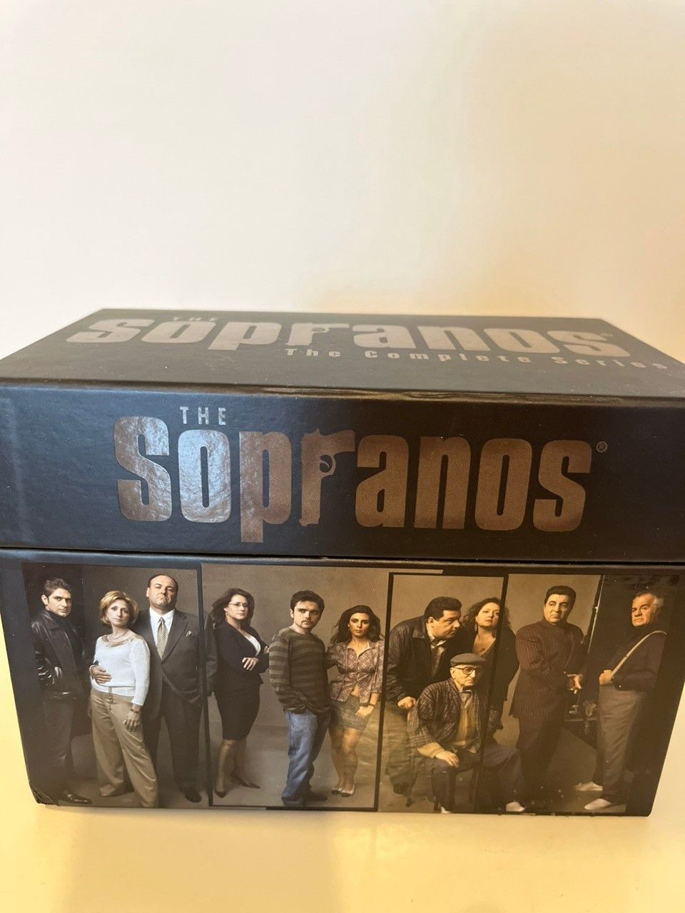 Myydään Sopranos dvd boxi