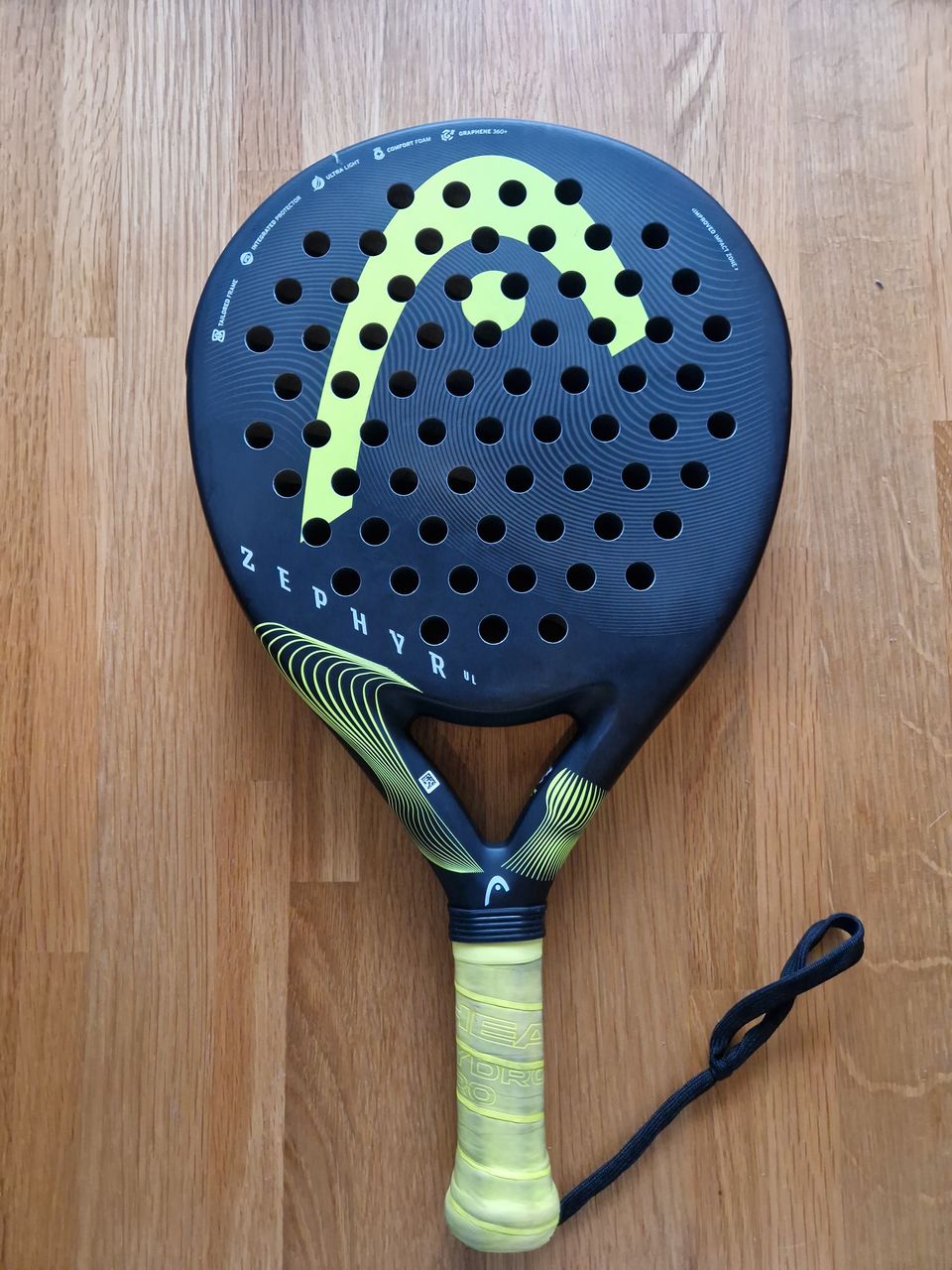 Padelmaila Head UltraLight paino 340g