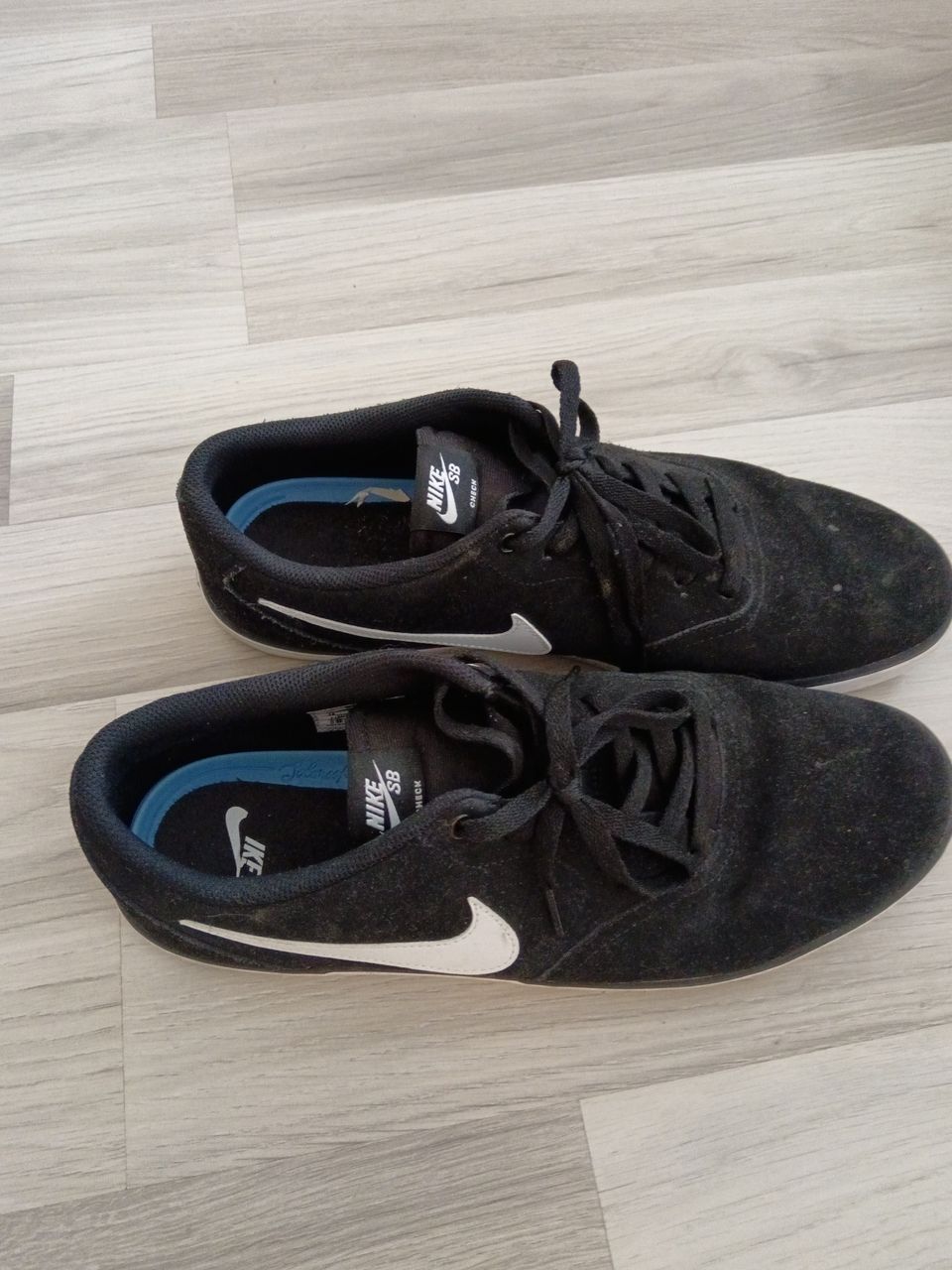 Myydään nike kengät, koko 48,5