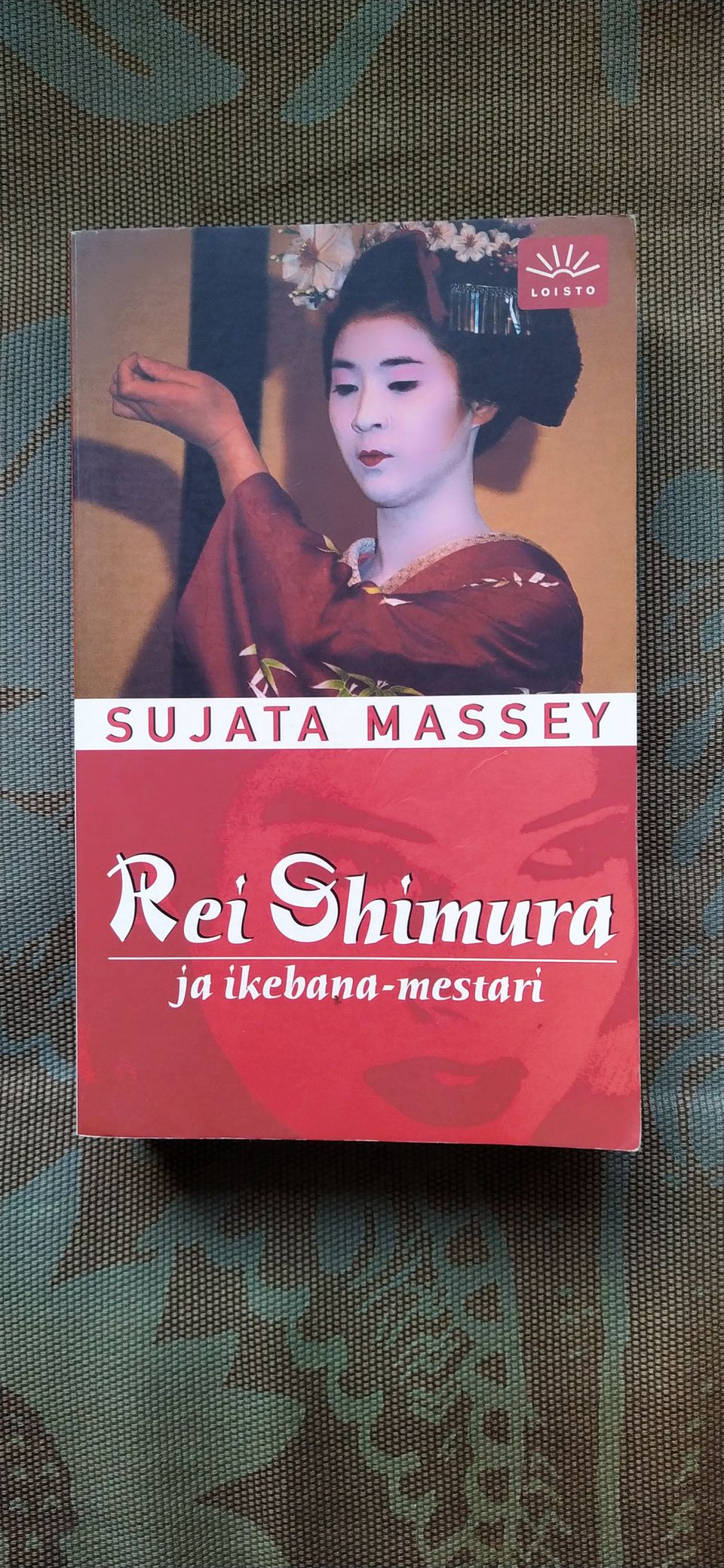 Dekkari t: Rei Shimura ja Morsiuskimono, Rei Shimura ja ikebana-mestari