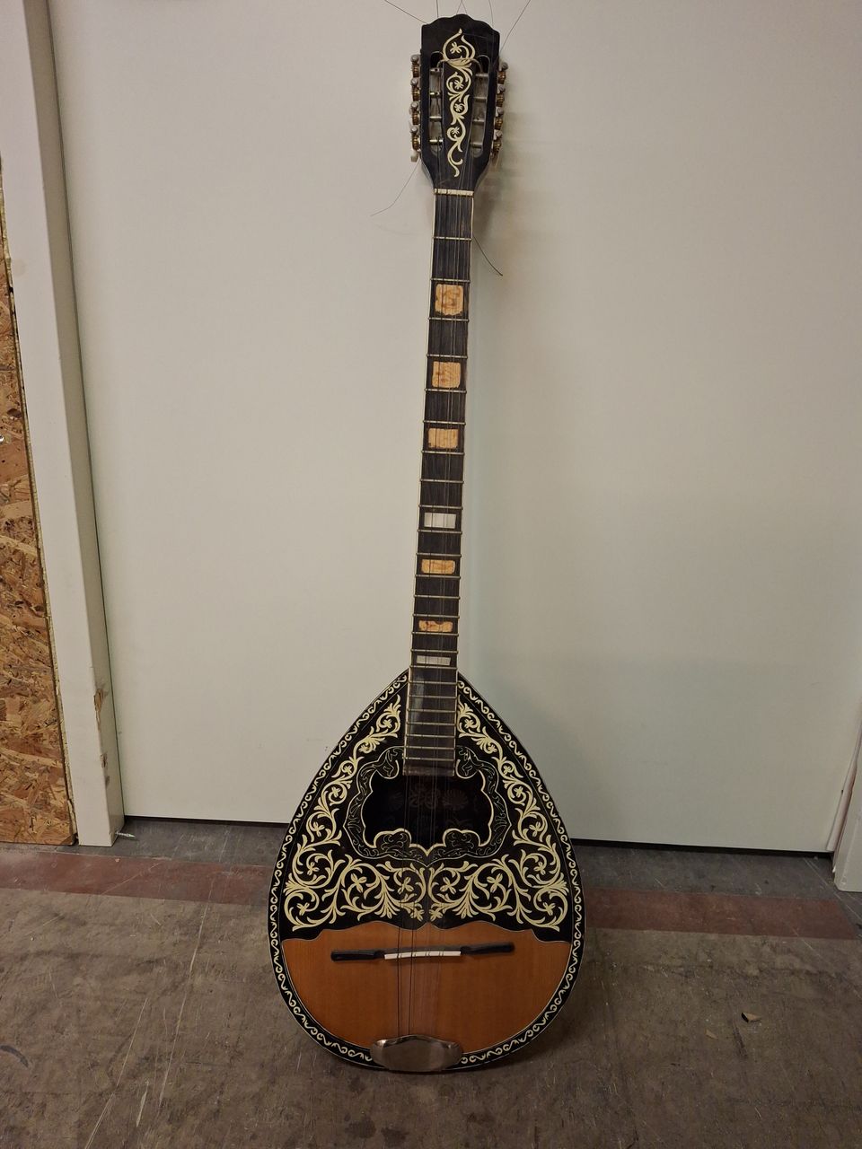 Bouzouki