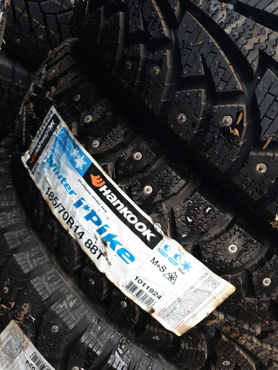 185/70R14 - Hankook Winter ispike - Uusi 4kpl