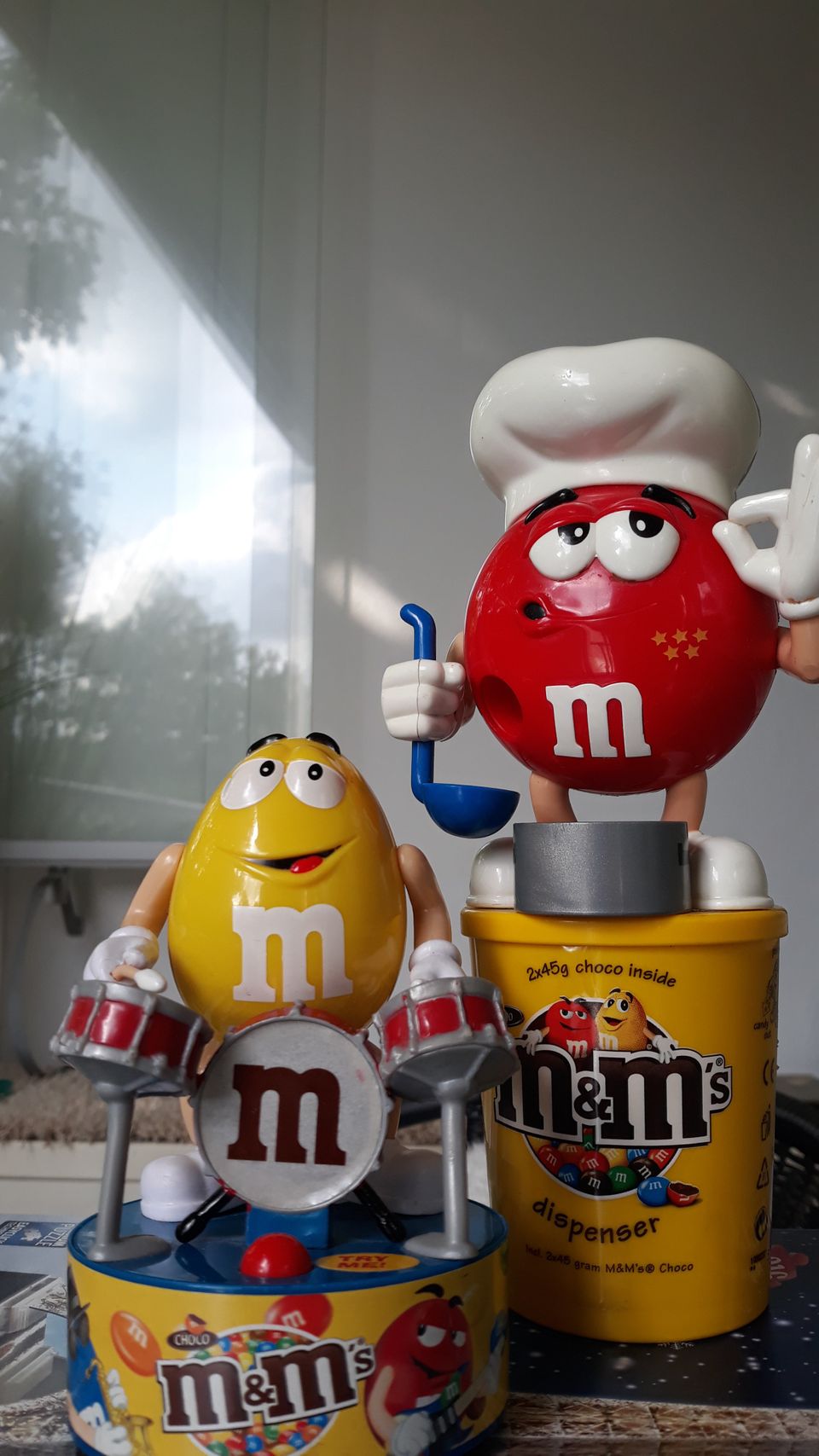 M & M karkkiautomaatit