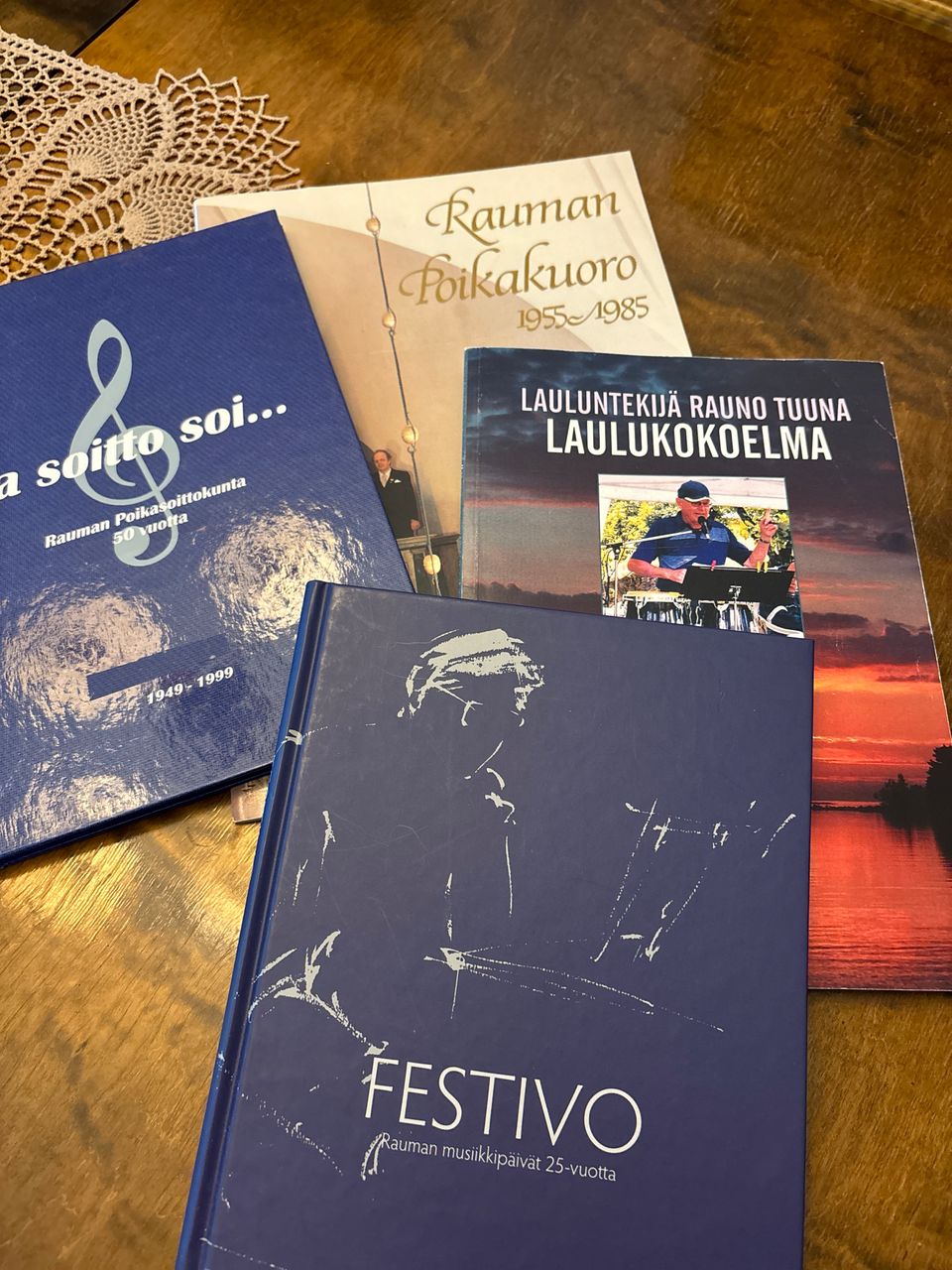 Rauman Poikakuoro, Festivo, Rauno Tuuna, Poikasoittokunta