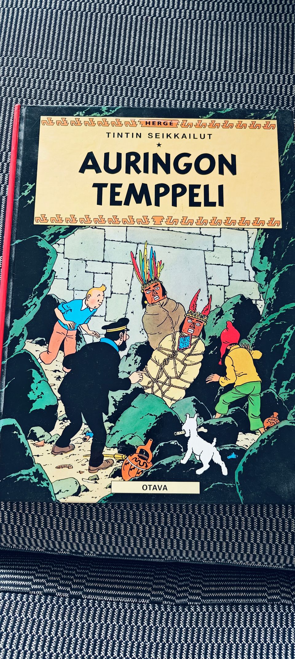 Auringon temppeli Tintin seikkailut uusi kirja