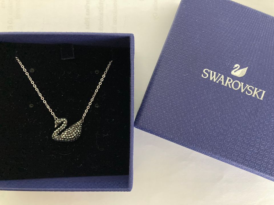 Swarovski kaulakoru