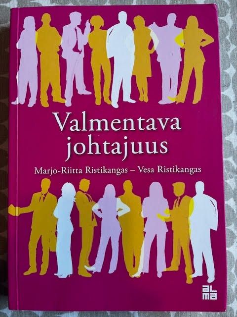 Valmentava johtajuus -kirja