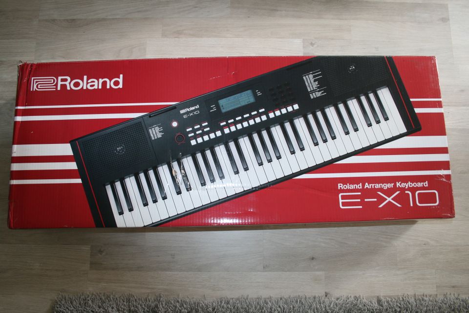 Roland E-X10 digitaalipiano