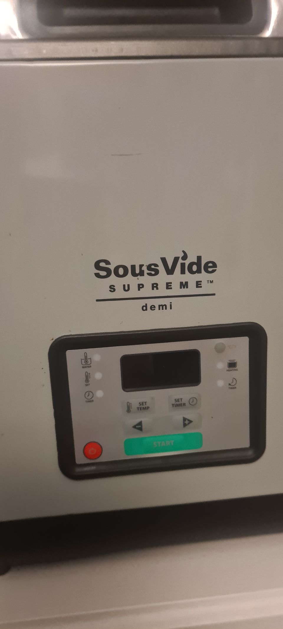 Sous Vide Supreme Demi vesihaudutin