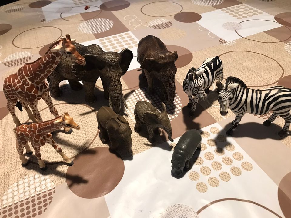 Schleich viidakon eläimiä