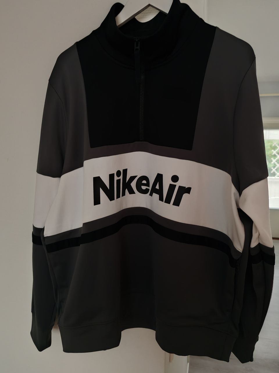 Nike verkkapaita L