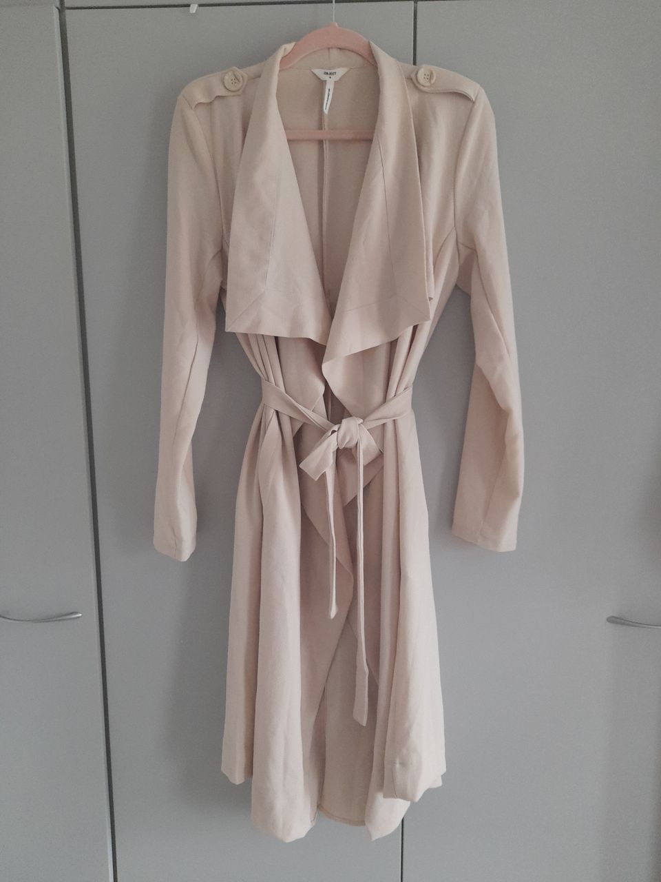 Beige trenssitakki M