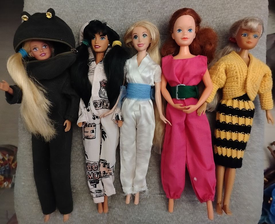 5 Barbie tyyppistä nukkea yhteishintaan