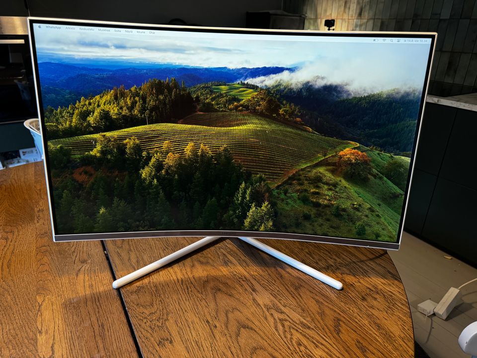 Samsung U32R591CWR   32" Näyttö