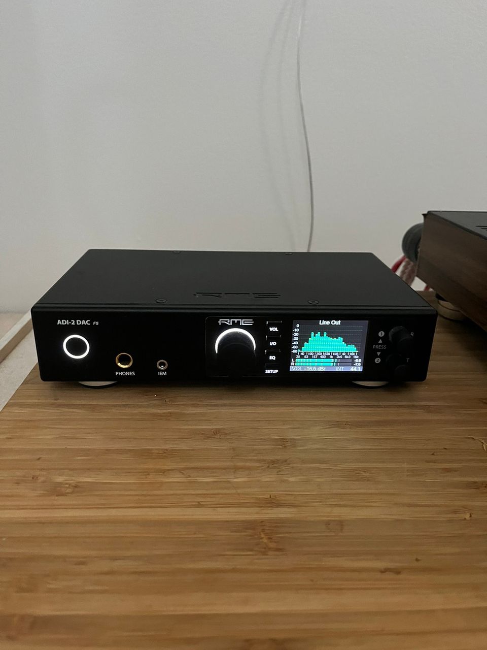 RME ADI-2 DAC fs v2 dac / kuulokevahvistin