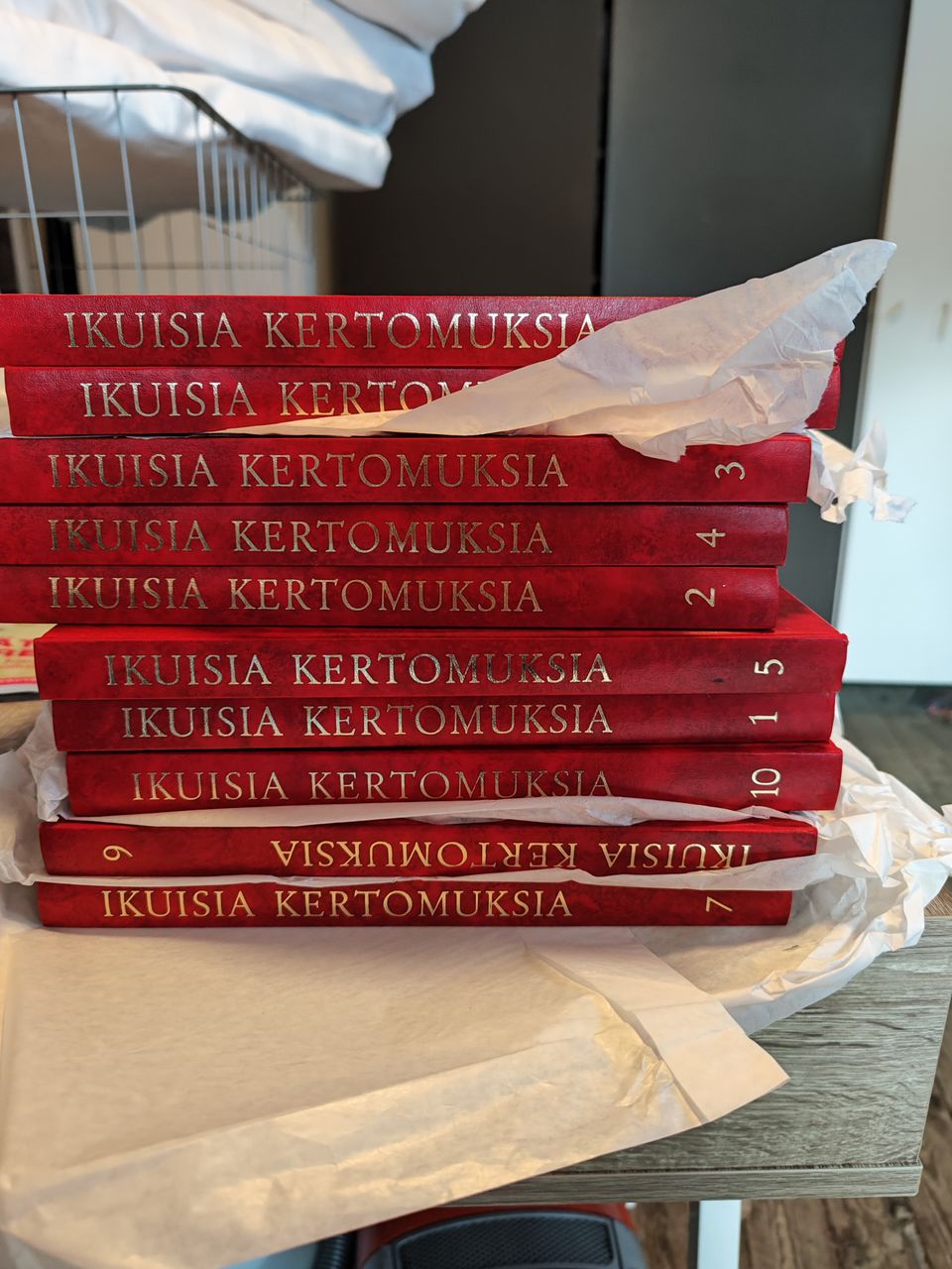 Kirjasarja: Ikuisia kertomuksia 1-10