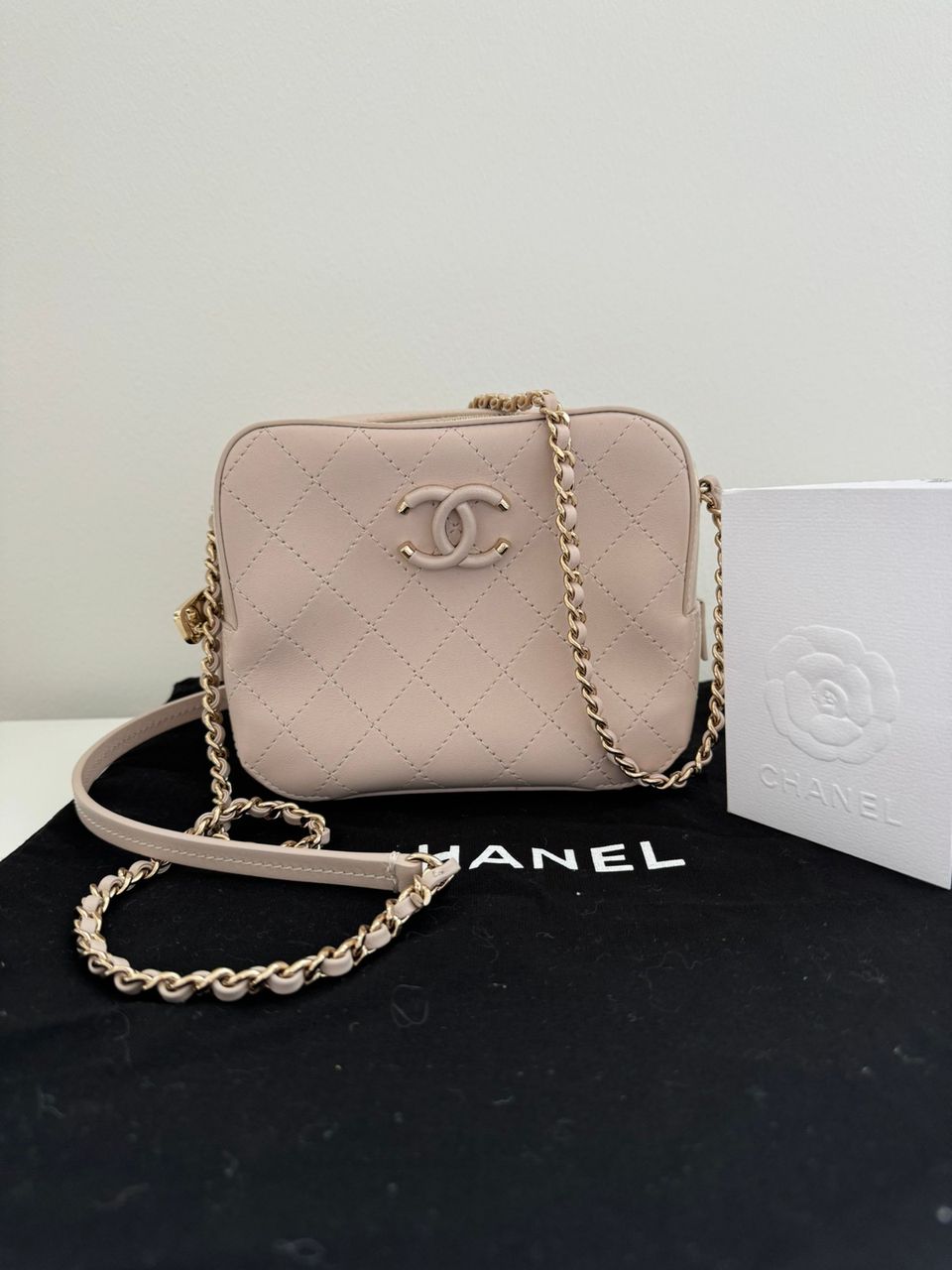 Chanel beige ”camera bag” GHW