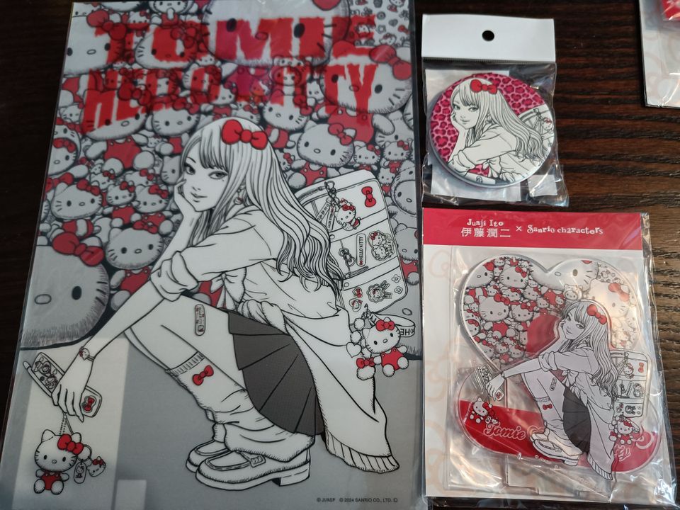 Junji Ito x Sanrio Pop up - tuotteet