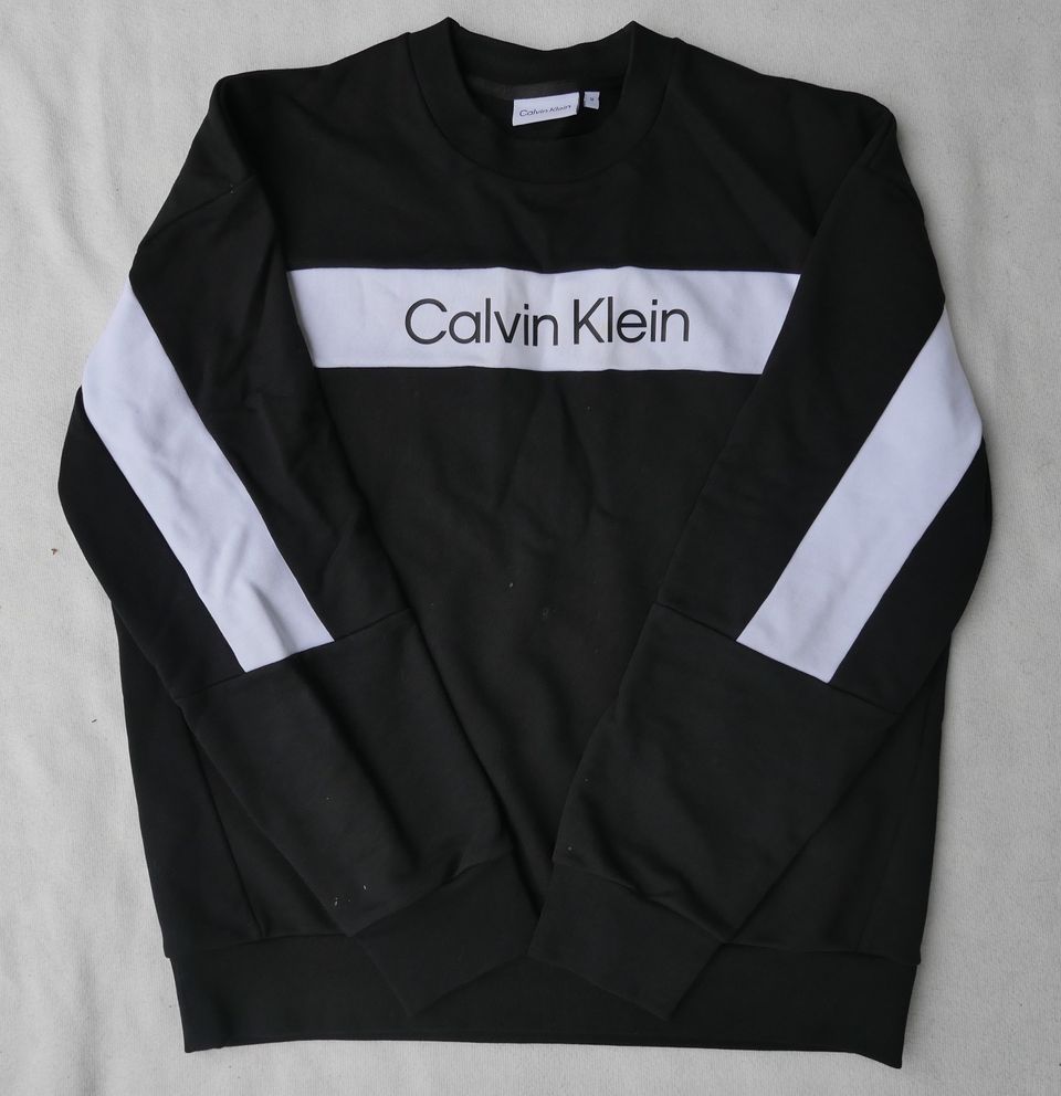 Calvin Klein collegepaita