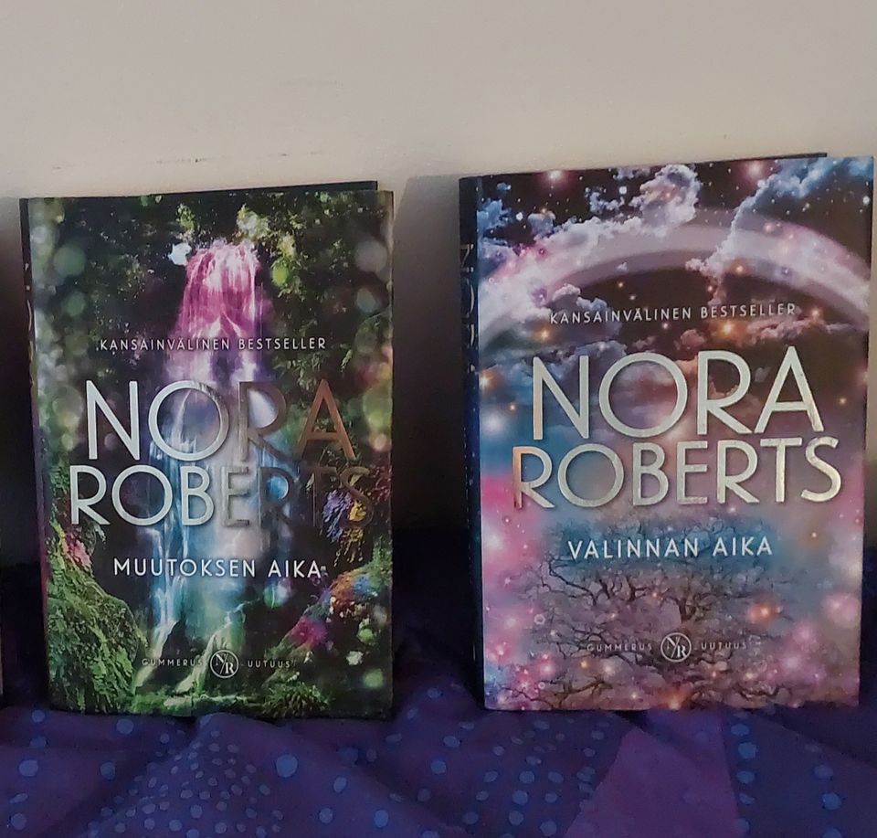 Nora Roberts Lohikäärmesydän-Trilogia 2 Kirjaa