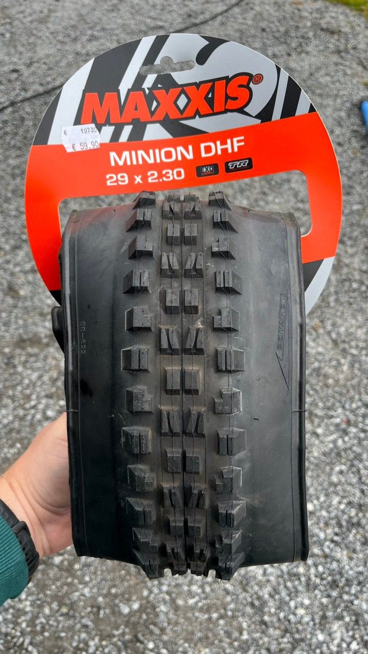 Maxxis Minion DHF maastorengas