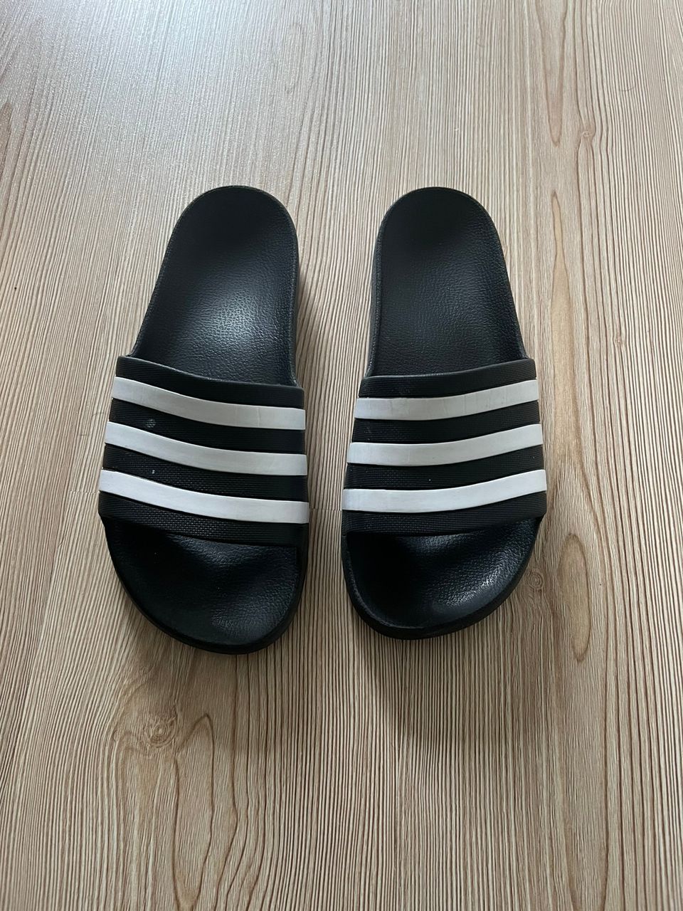 Adidas Adilette Aqua sandaalit