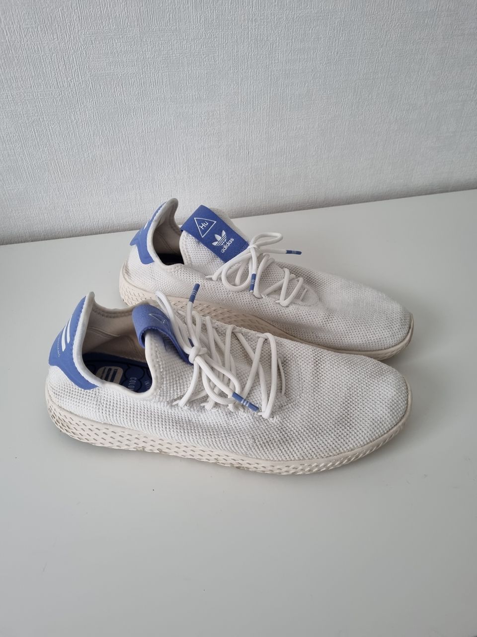 Adidas Pharrell Williams 43,5