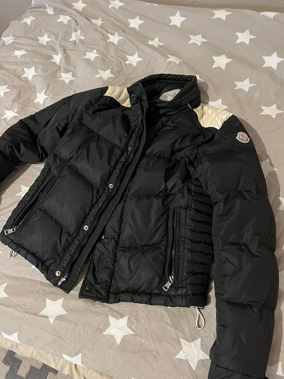 Moncler takki